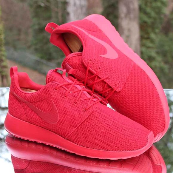 Nike Roshe Run Triple Red Men’s Size 14 - Picture 3 of 14